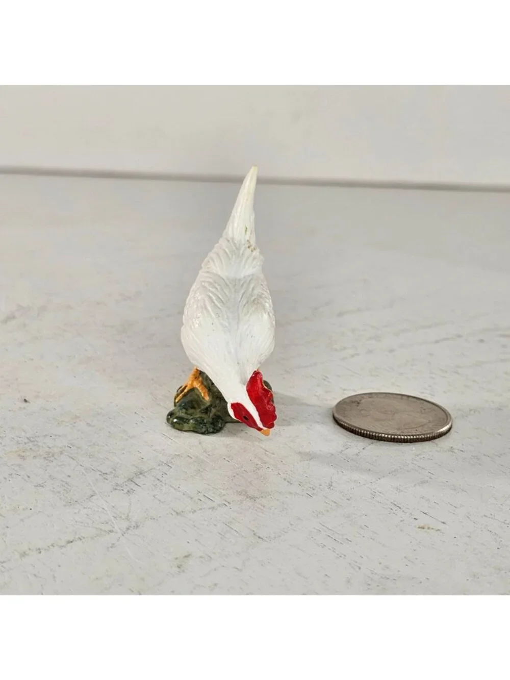 Schleich White Hen Pecking Chicken #13126 Farm Animals Figure Collectable